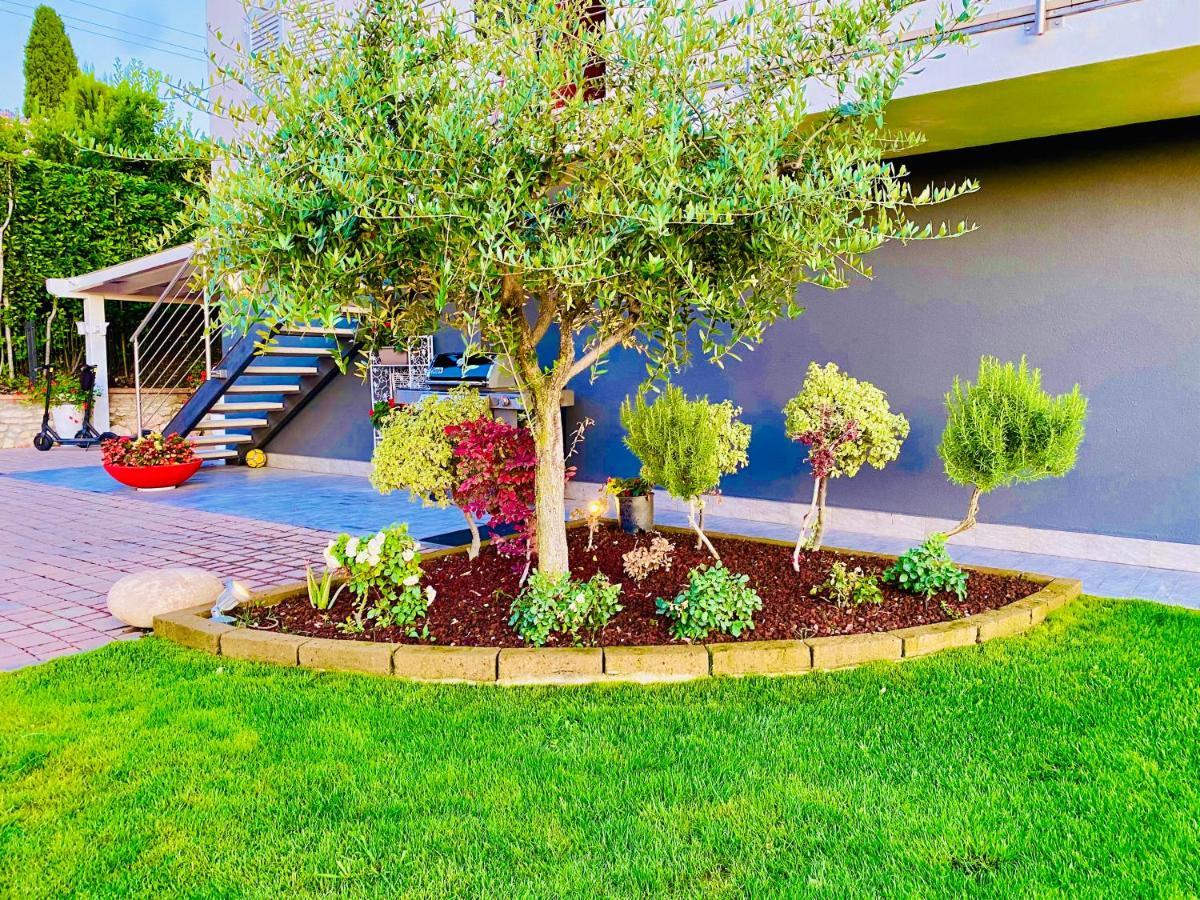 Lhv Garda Lake - Private Pool And Spa Bardolino Exteriör bild